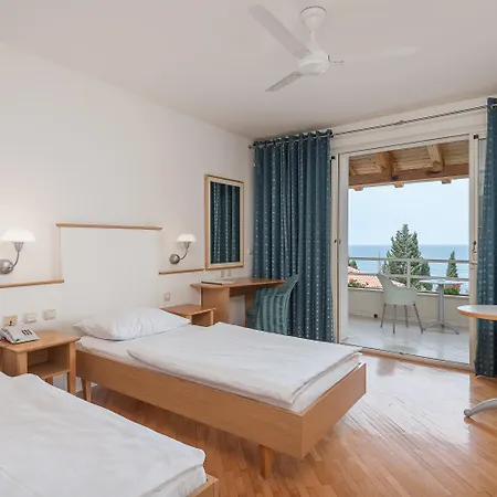 Resort Plat 3*