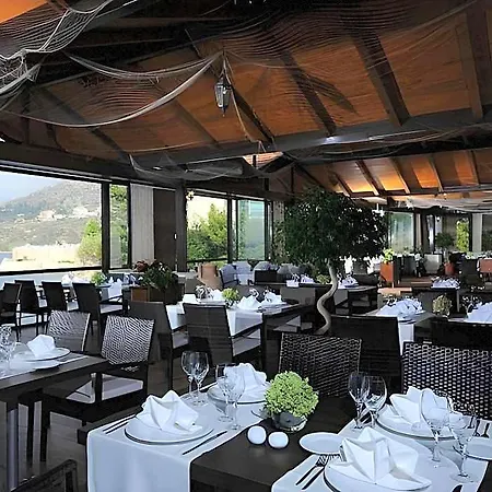 Plat Resort 3*