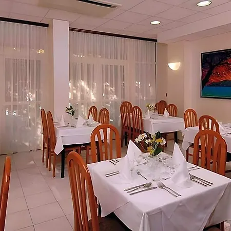 Resort Plat Mlini