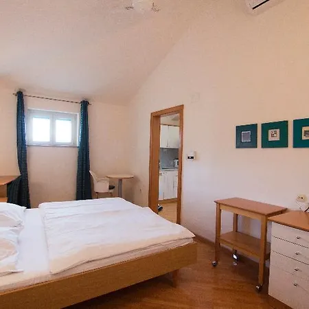 Ośrodek wypoczynkowy Plat 3*
